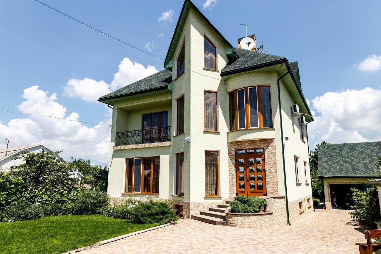 Sweet Home Hostel / Guest House Czernowitz Exterior foto