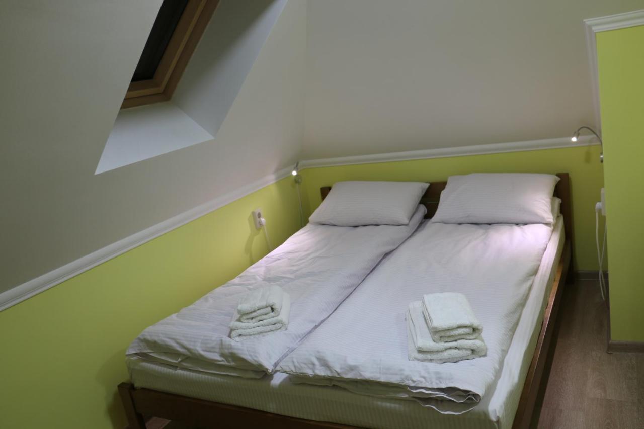 Sweet Home Hostel / Guest House Czernowitz Exterior foto